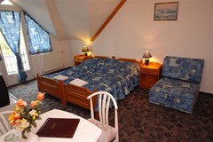 Admiral Hotel - photo 10