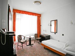 Hunguest Nagyerdo Hotel - photo 7