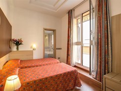 San Remo Hotel - photo 18