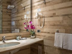 Tritone Hotel - photo 9