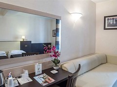 Tritone Hotel - photo 10