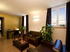 Trevi Hotel - photo 9