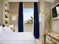 The First Luxury Art Hotel - photo 18