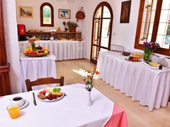 Krits Hotel - photo 6