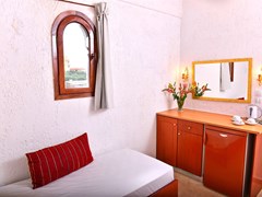 Krits Hotel - photo 8