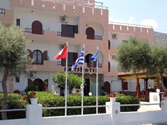 Krits Hotel - photo 1