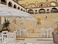 Domus Australia Hotel - photo 4