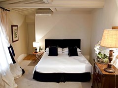 The J&J Hotel - photo 9