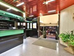 Astoria Hotel - photo 2