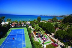 Batihan Beach Resort & Spa: Sports and Entertainment - photo 2