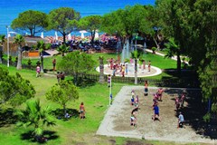 Batihan Beach Resort & Spa: Sports and Entertainment - photo 17