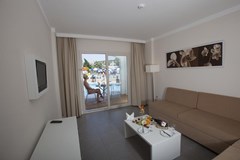 Batihan Beach Resort & Spa: Room FAMILY ROOM STANDARD - photo 98