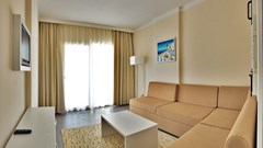 Batihan Beach Resort & Spa: Room FAMILY ROOM STANDARD - photo 102