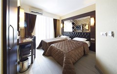 Ideal Piccolo Hotel - photo 8