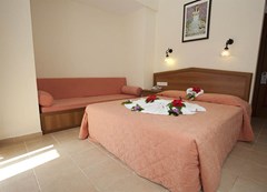 Karbel Beach Hotel - photo 12