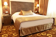 Imperial Palace Hotel - photo 3