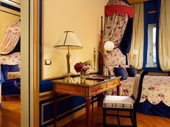 Santa Maria Novella Hotel - photo 10
