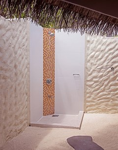 xxxxAdaaran Select Hudhuran Fushi: Deluxe Beach Villa Open Shower - photo 37
