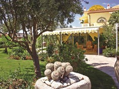 Park La Villa Hotel - photo 2