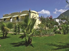 Park La Villa Hotel - photo 1