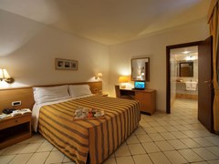 Hotel La Luna - photo 12