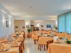 Hotel La Luna - photo 10