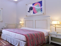De Paris Hotel - photo 11