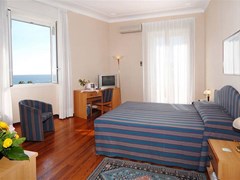 Europa Hotel - photo 9