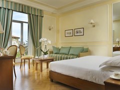 Royal Hotel - photo 35
