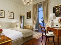 Royal Hotel - photo 36