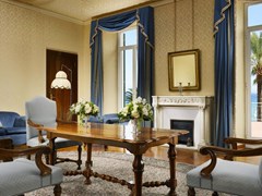Royal Hotel - photo 34