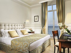 Royal Hotel - photo 37