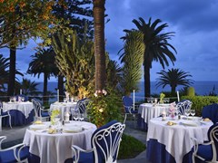 Royal Hotel - photo 14