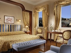 Royal Hotel - photo 40