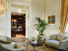 Royal Hotel - photo 42
