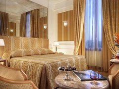 Royal Hotel - photo 43