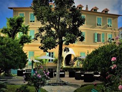 Villa Sophia Hotel - photo 2
