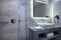 The Alley Hotel - photo 13