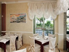 Garden Hotel - photo 8