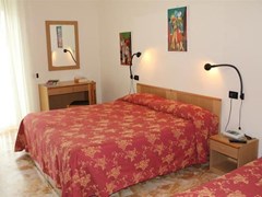 Garden Hotel - photo 14