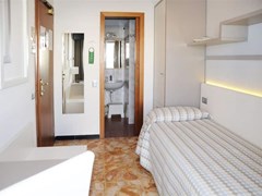 Garden Hotel - photo 12