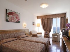 Mediterranee Grand Hotel - photo 31