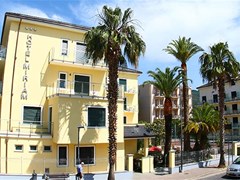 Miriam Hotel - photo 2