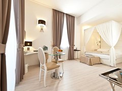 Santa Margherita Palace & Dependence - photo 16