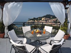 Vis a Vis Hotel - photo 11