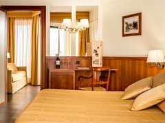 Vis a Vis Hotel - photo 28