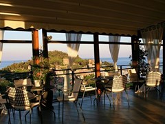 Vis a Vis Hotel - photo 12