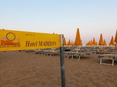 Madison Hotel - photo 12