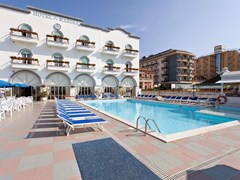Marina Hotel - photo 2