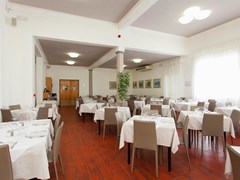 Marina Hotel - photo 9